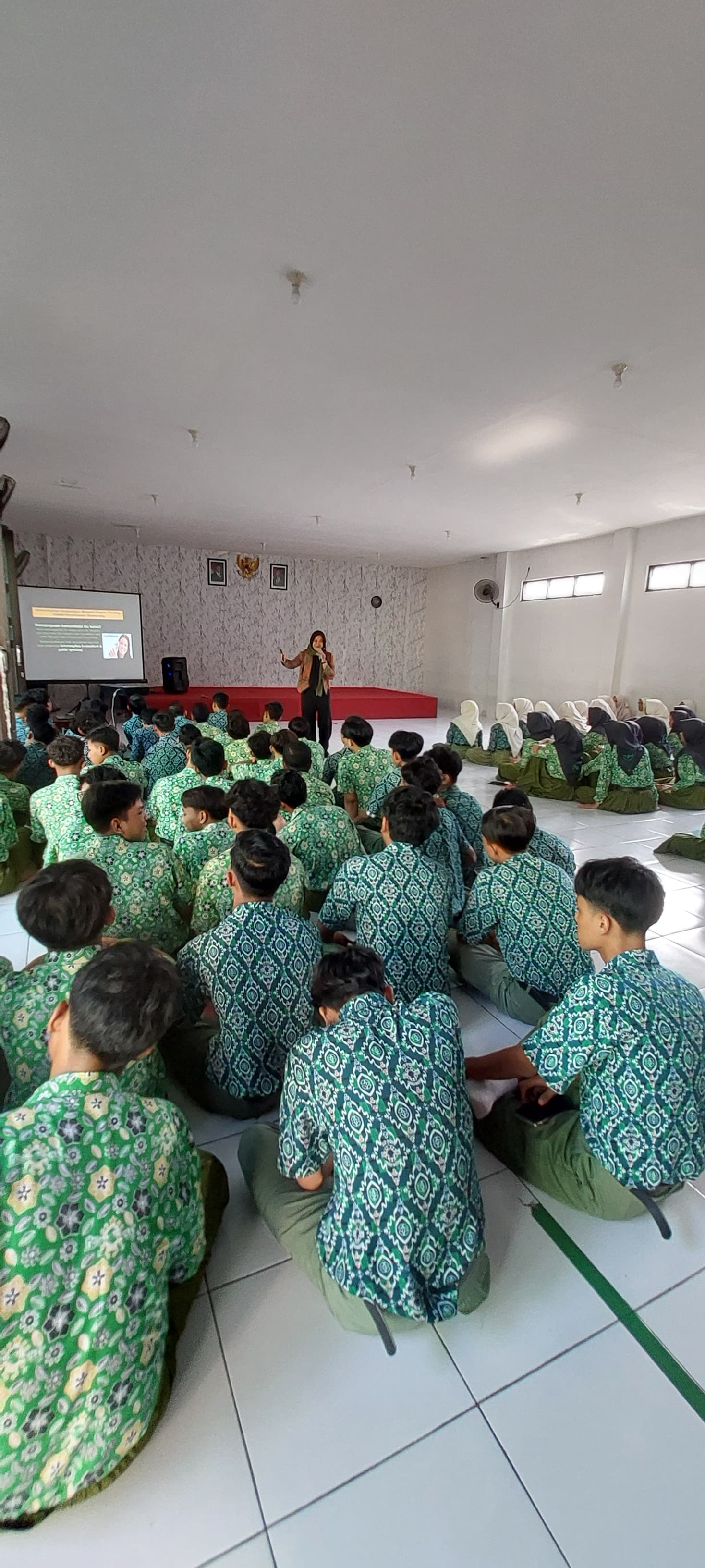 gambar-rahasia-membangun-personal-branding-melalui-public-speaking