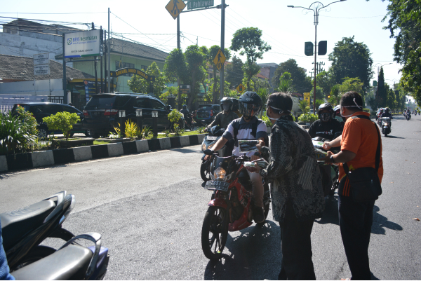 gambar-bersama-sma-islam-sidoarjo-smaisda-melawan-covid-19